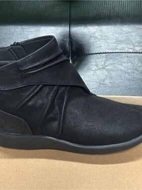 Clarks Women’s Sillian Tana Cloudstepper Boots